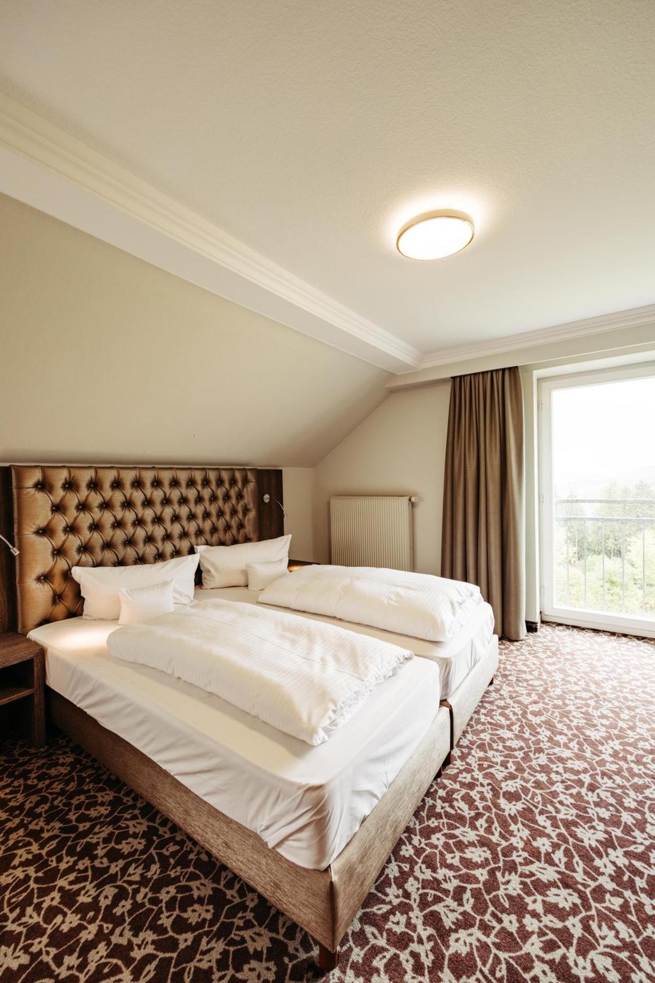 Berghotel Hoher Knochen Winterberg Ruang foto