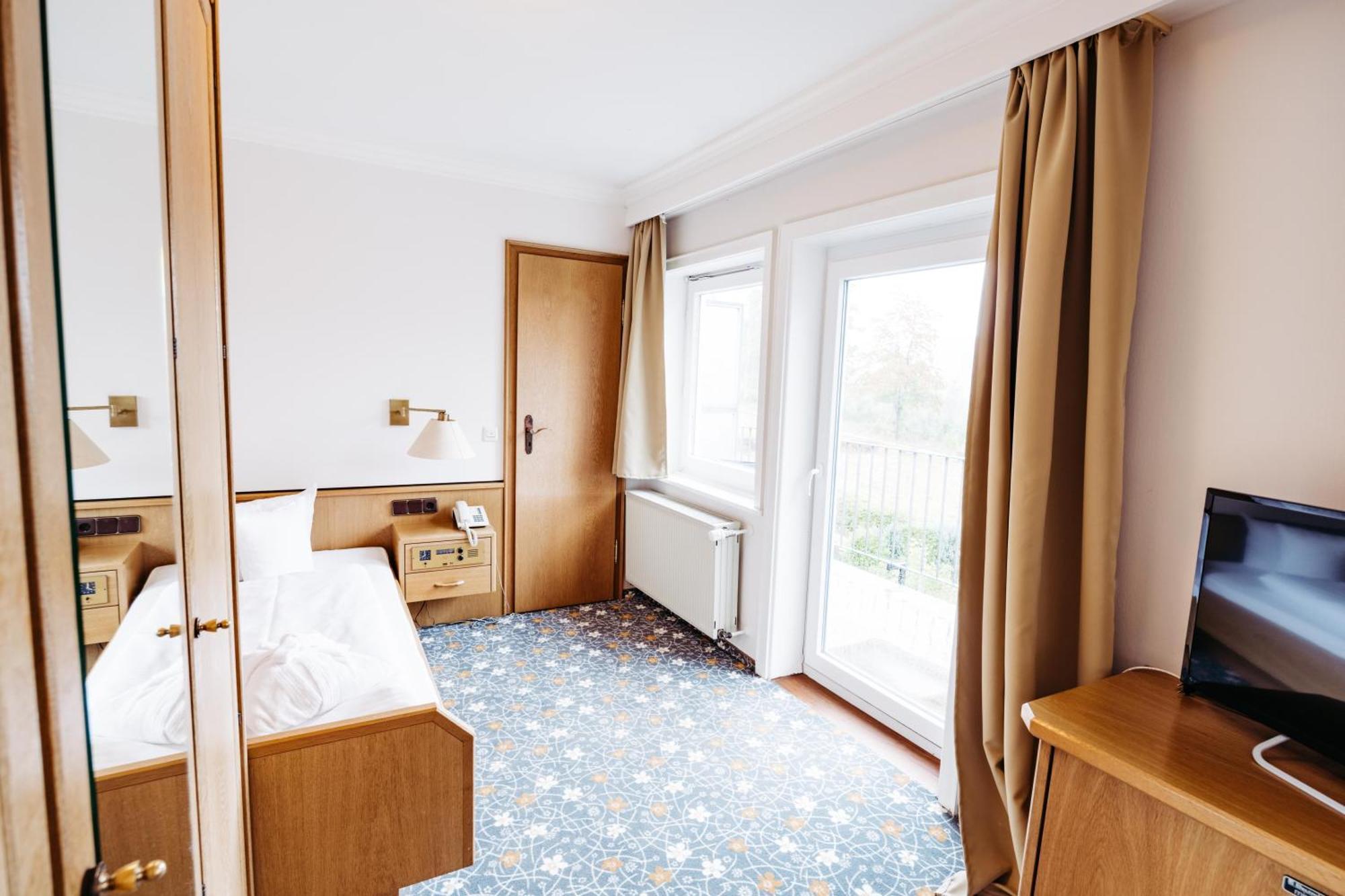 Berghotel Hoher Knochen Winterberg Bagian luar foto