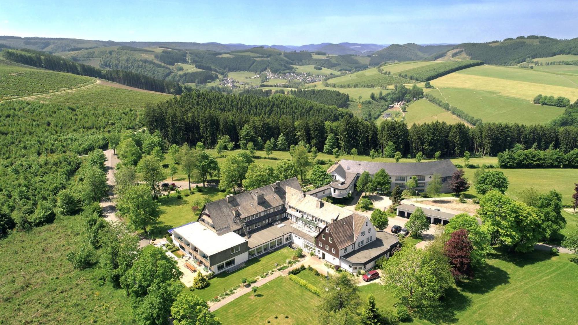 Berghotel Hoher Knochen Winterberg Bagian luar foto