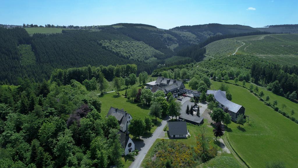 Berghotel Hoher Knochen Winterberg Bagian luar foto